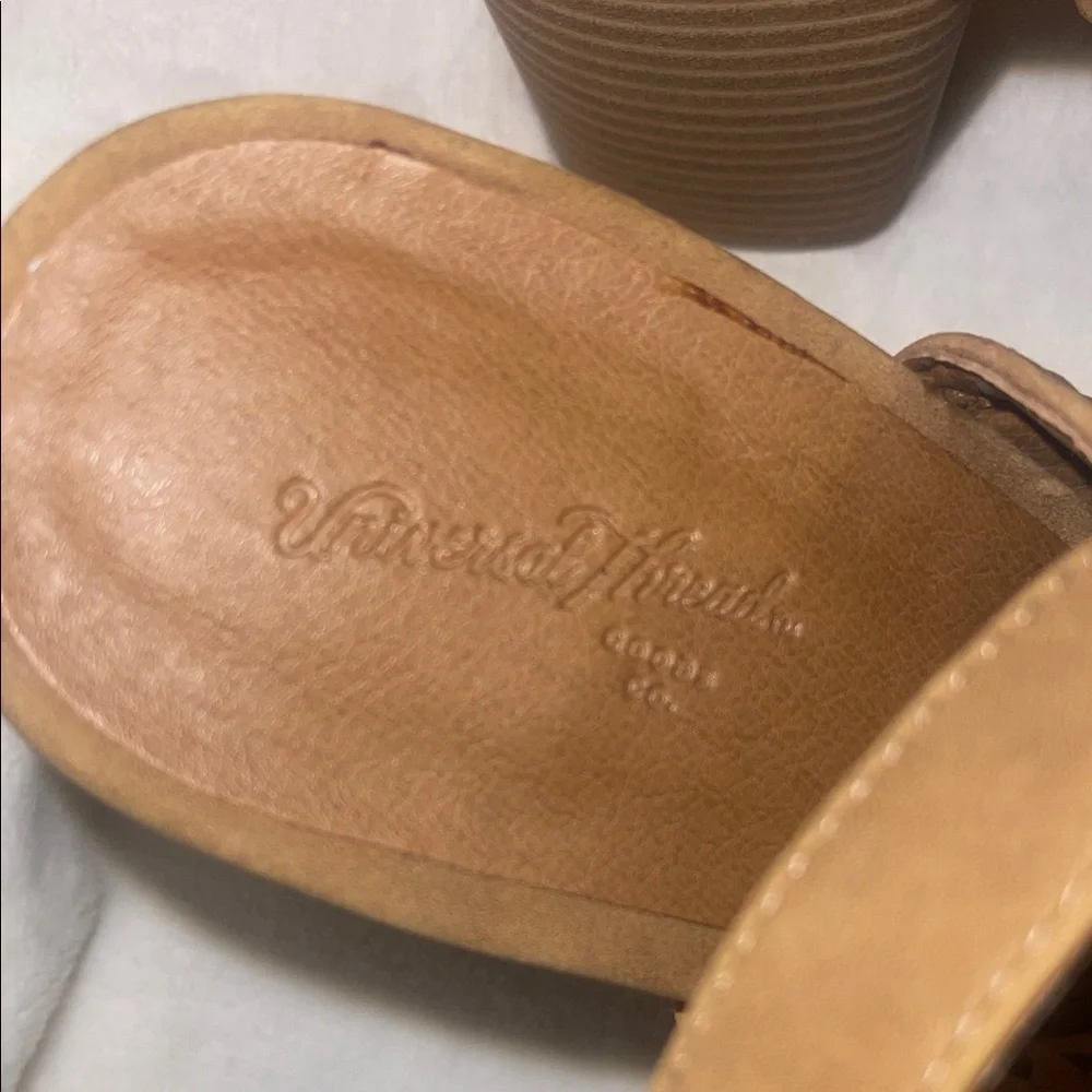 Universal Thread Tan Cutout Block Heel Sandals